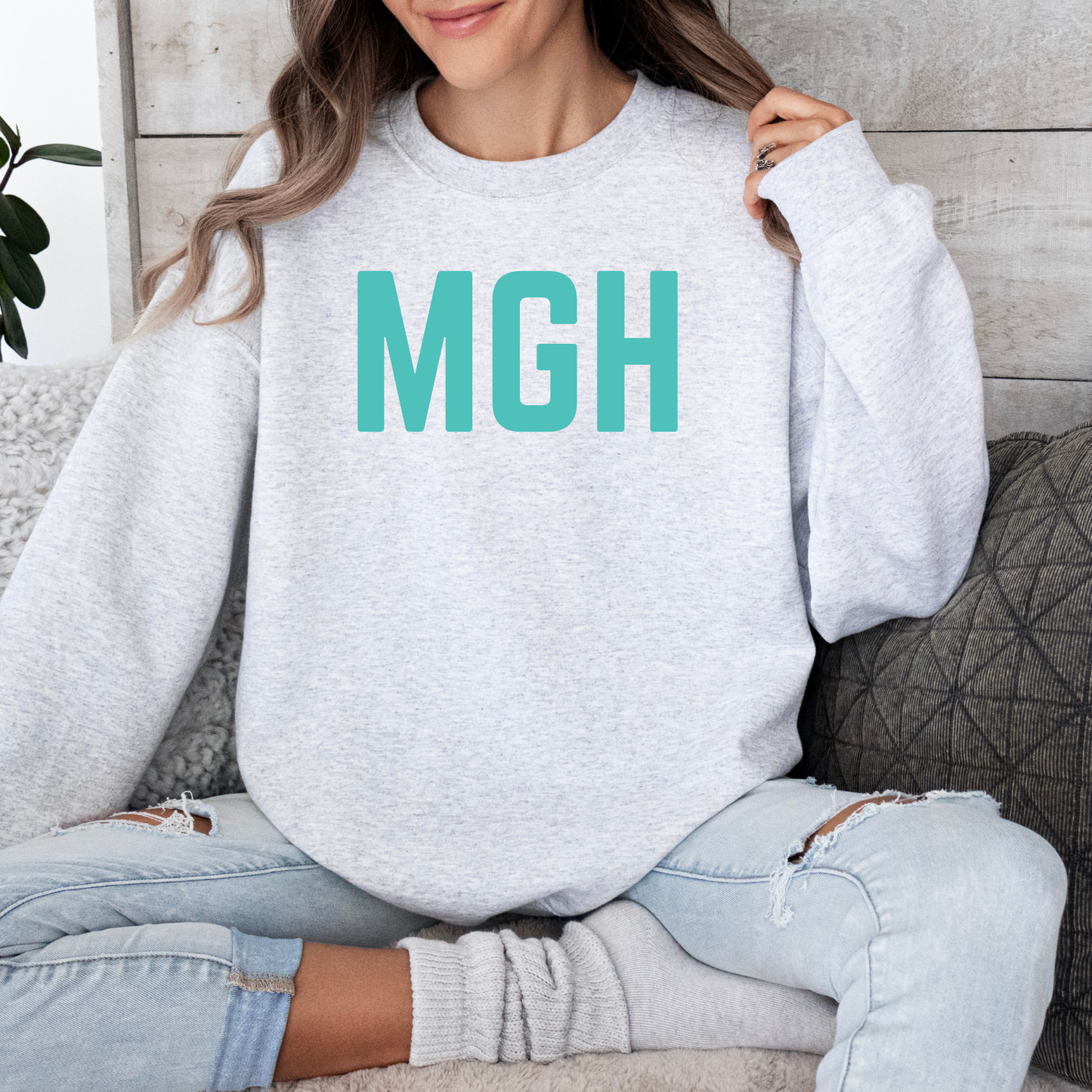 MGH RN CHAMPION CREWNECK